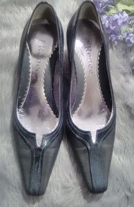 🍋2/$15🚨 Navy Blue Heel Shoe